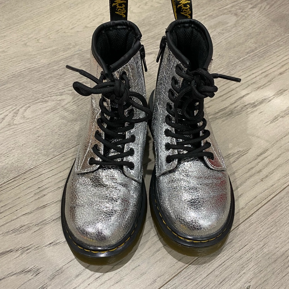 Used-like new Dr. Martens kids boots size 13